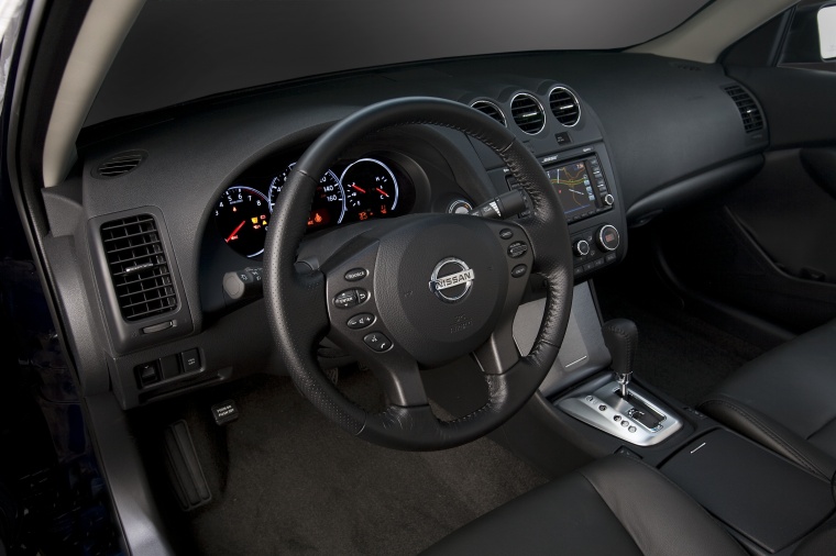 2010 Nissan Altima Sedan Interior - Picture / Pic / Image