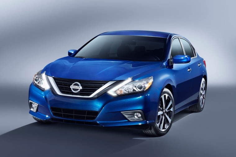 2016 Nissan Altima SR Picture