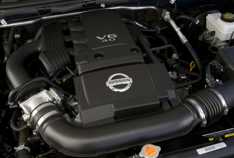 2010 Nissan Frontier King Cab PRO-4X 4WD 4.0-liter V6 Engine Picture