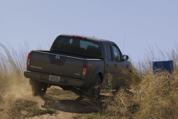 2010 Nissan Frontier Crew Cab PRO-4X 4WD Picture