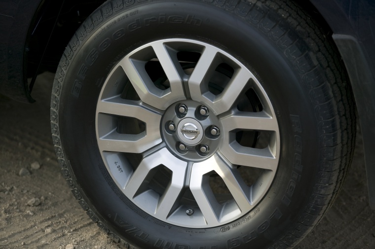 2010 Nissan Frontier Crew Cab PRO-4X 4WD Rim Picture