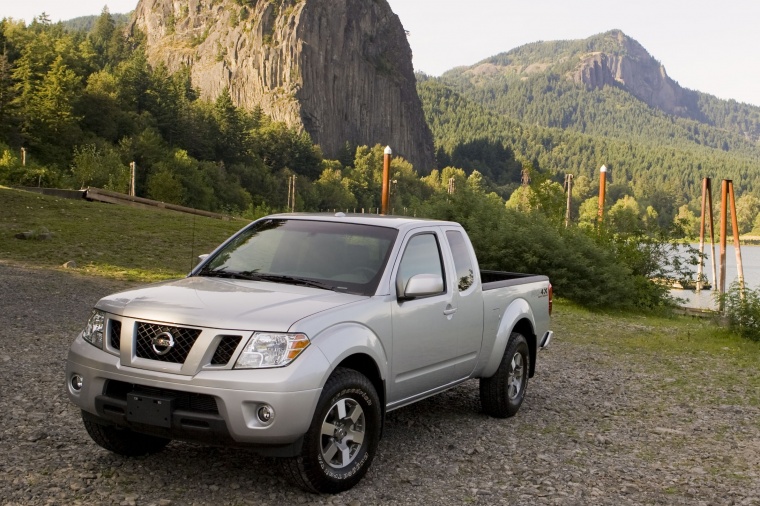 2015 Nissan Frontier King Cab PRO-4X 4WD - Picture / Pic / Image