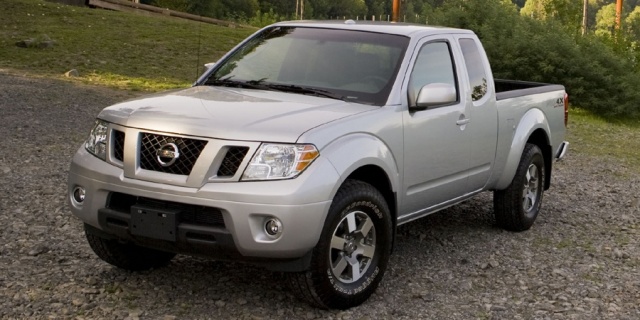 2015 Nissan Frontier Pictures