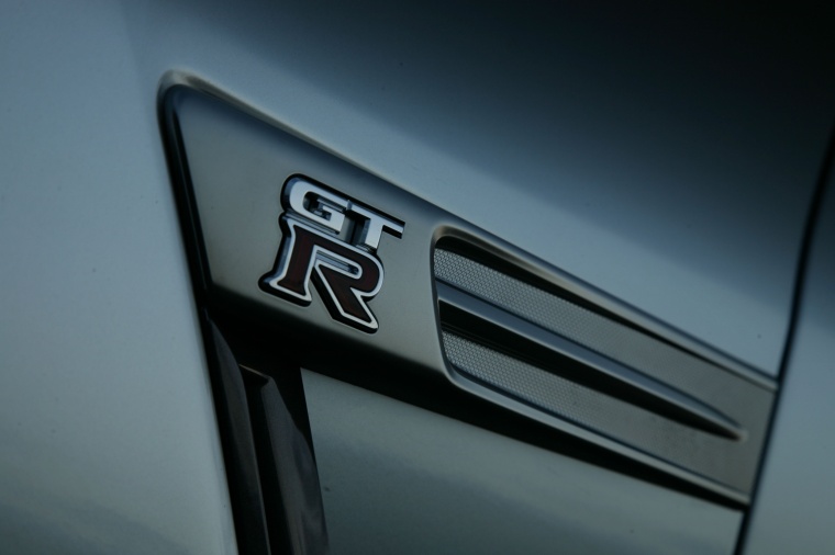 2010 Nissan GT-R Side Vent Picture