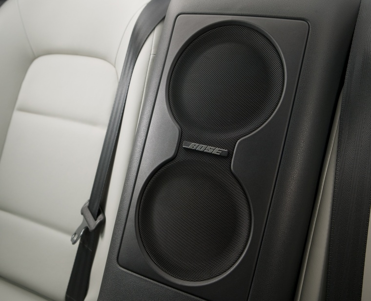 2010 Nissan GT-R Audio Speakers Picture