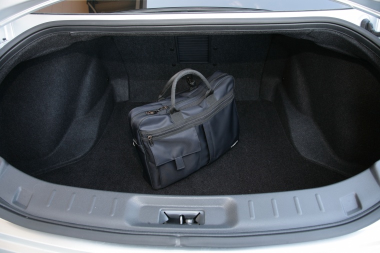 2010 Nissan GT-R Trunk Picture