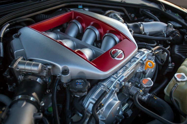 2014 Nissan GT-R Coupe 3.8-liter V6 Turbocharged Engine - Picture / Pic ...