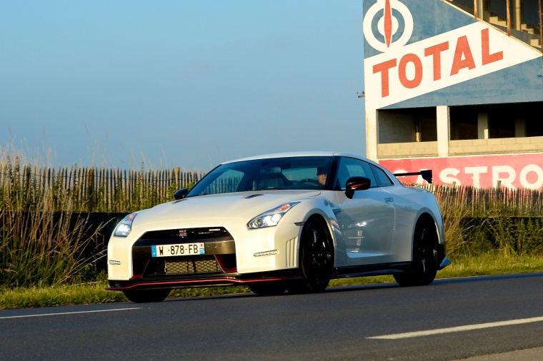 2015 Nissan GT-R NISMO Picture