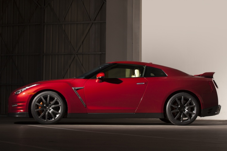 2015 Nissan GT-R Picture