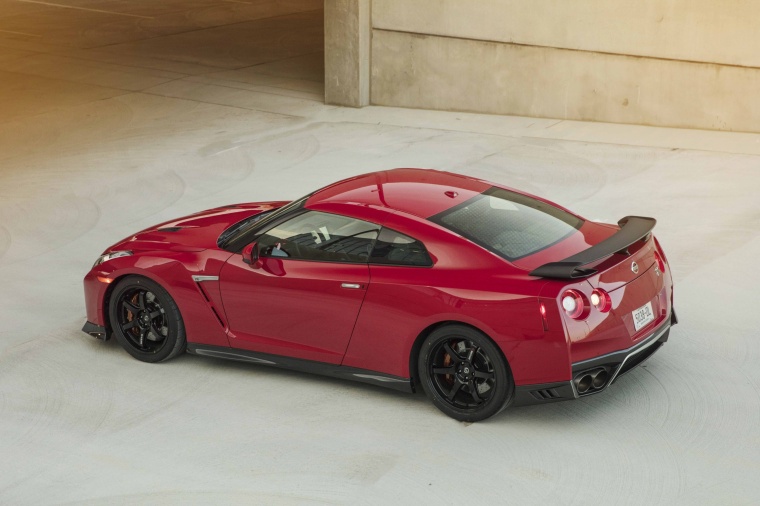 2018 Nissan GT-R Coupe Track Edition Picture