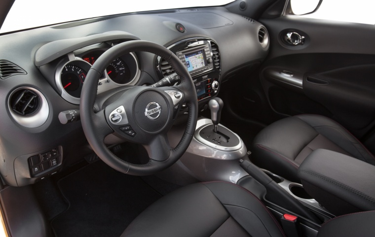 2014 Nissan Juke SL AWD Interior Picture