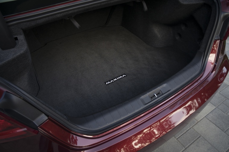 2017 Nissan Maxima Platinum Sedan Trunk Picture