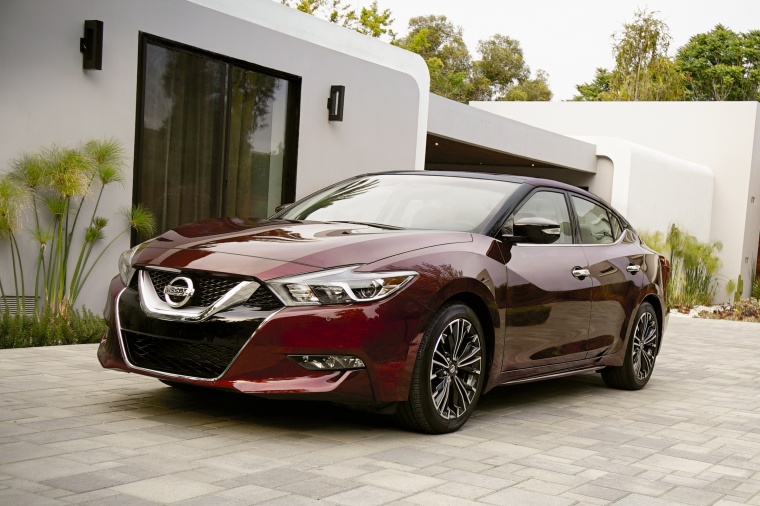 2018 Nissan Maxima Platinum Sedan Picture