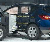 2010 Nissan Murano IIHS Side Impact Crash Test Picture