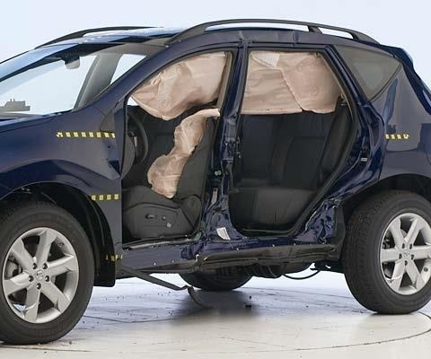 2014 Nissan Murano SUV IIHS Side Impact Crash Test Picture