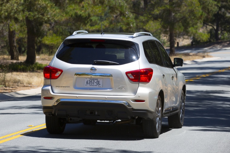 2018 Nissan Pathfinder Platinum 4WD Picture