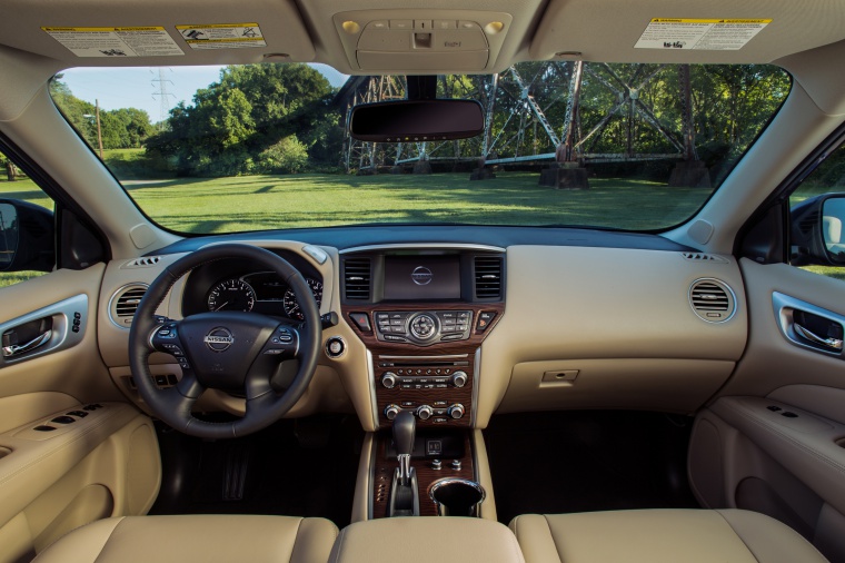 2020 Nissan Pathfinder Platinum Cockpit Picture