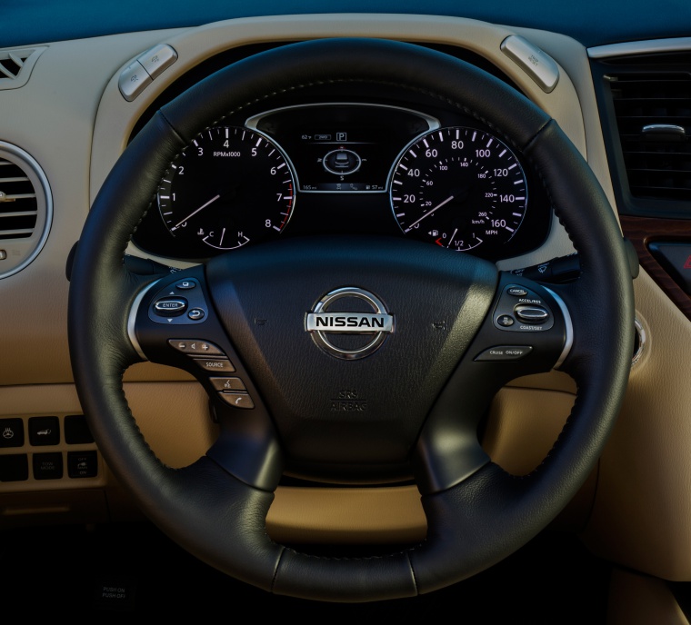 2020 Nissan Pathfinder Platinum Steering-Wheel Picture