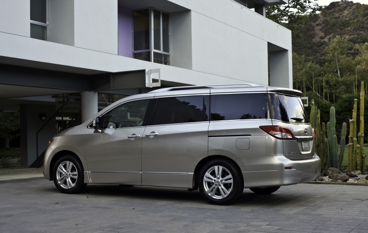 2012 Nissan Quest Picture