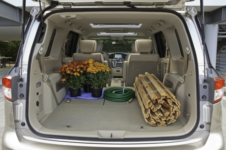 2013 Nissan Quest Trunk Picture