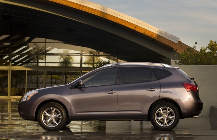 2010 Nissan Rogue Picture