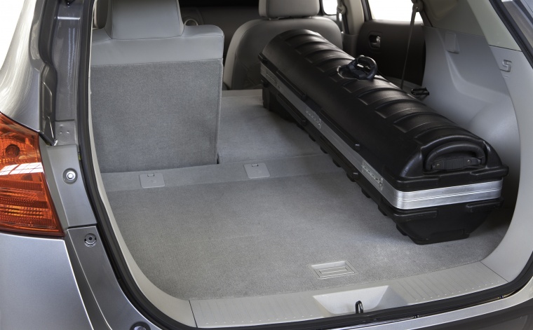 2014 Nissan Rogue Select Trunk Picture