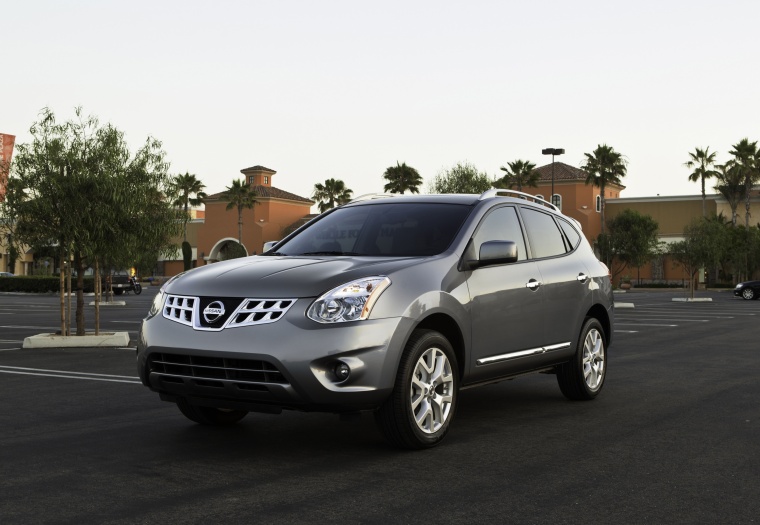 2014 Nissan Rogue Select Picture