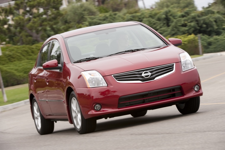 2011 Nissan Sentra SL Sedan Picture