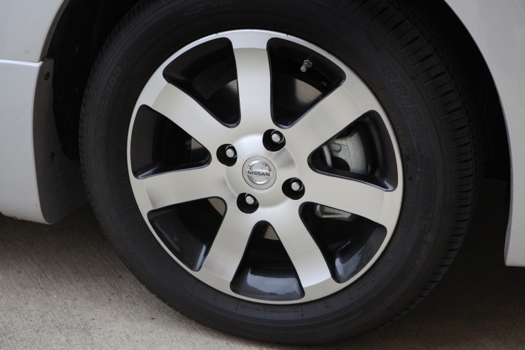 2012 Nissan Sentra SR Special Edition Sedan Rim Picture