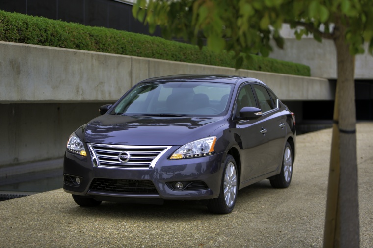 2013 Nissan Sentra SL Picture