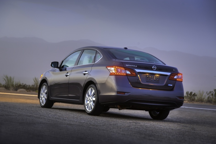 2013 Nissan Sentra SL Picture