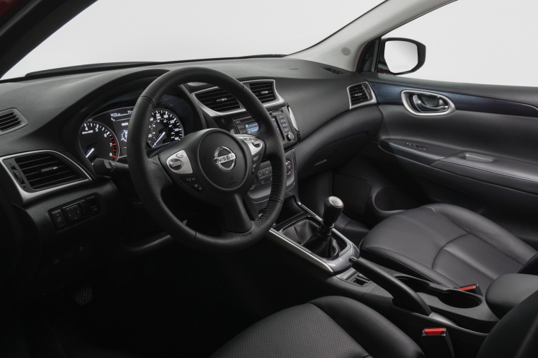 2018 Nissan Sentra SR Turbo Interior Picture