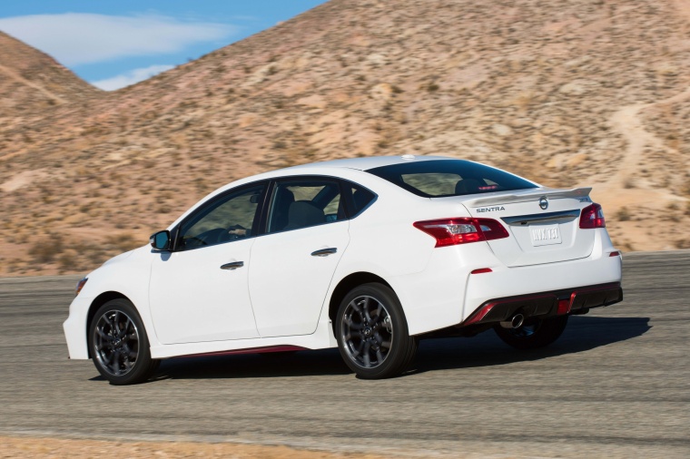 2018 Nissan Sentra NISMO Picture