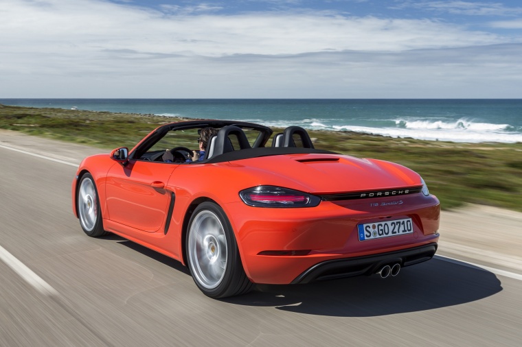 2018 Porsche 718 Boxster S Picture