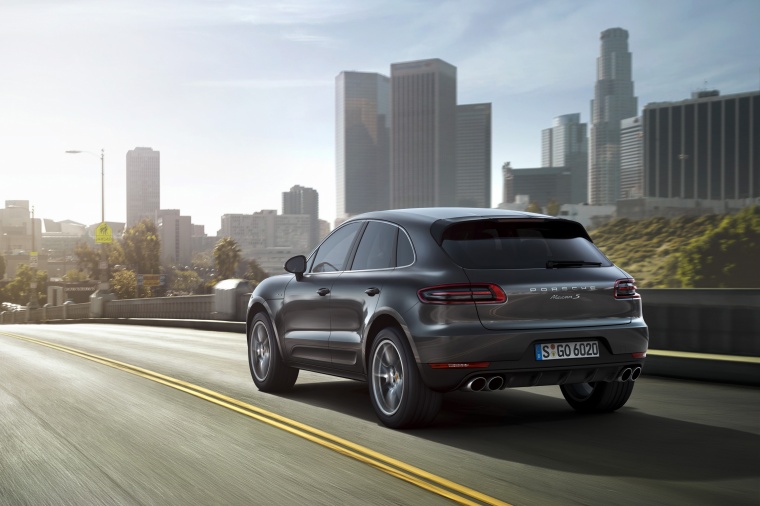 2015 Porsche Macan S Picture