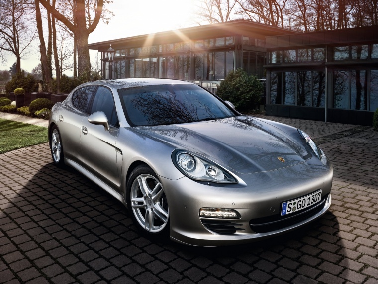 2011 Porsche Panamera V6 Picture