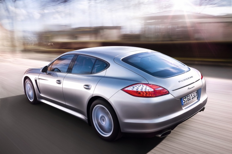 2011 Porsche Panamera V6 Picture