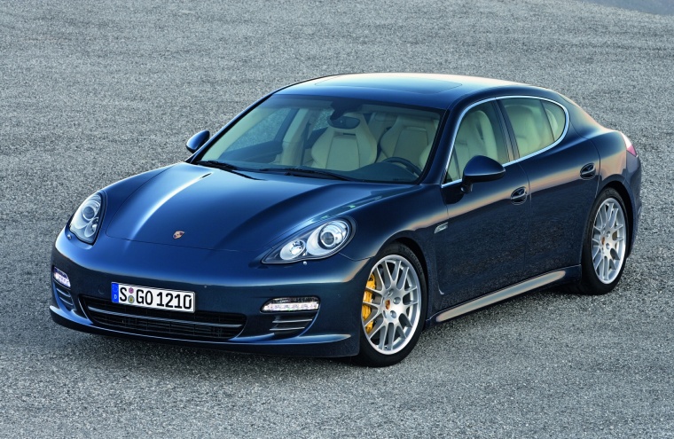 2012 Porsche Panamera 4S Picture