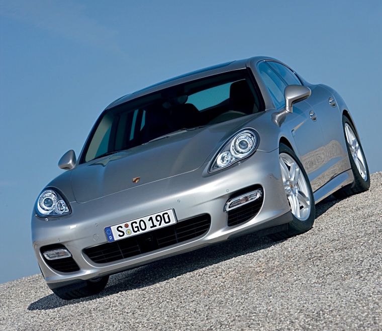 2012 Porsche Panamera Turbo Picture