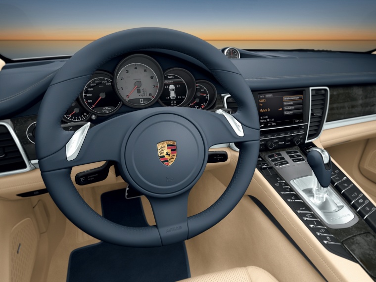 2012 Porsche Panamera Turbo Cockpit Picture