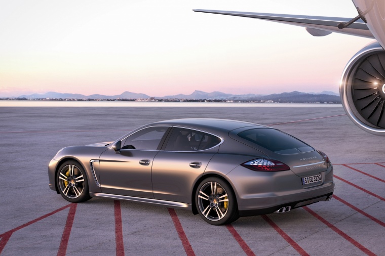 2012 Porsche Panamera Turbo S Picture