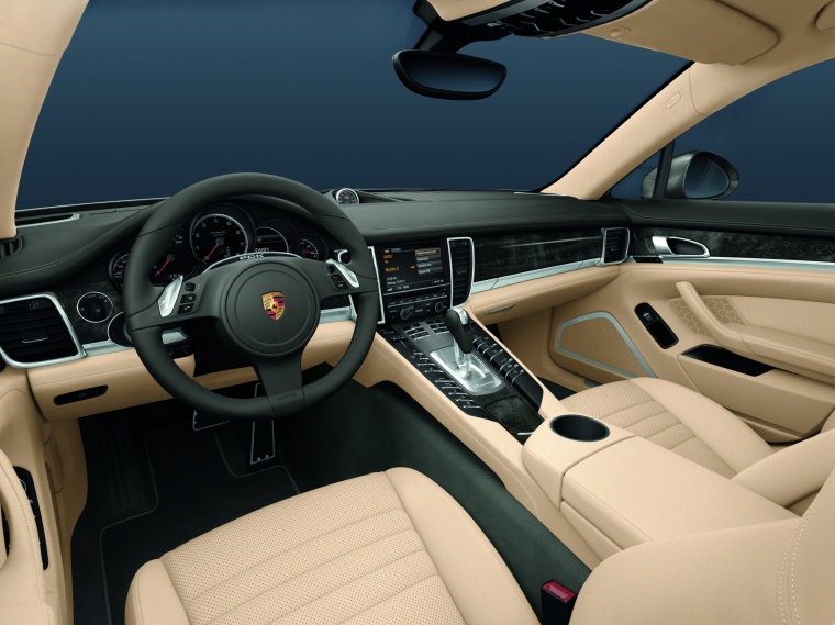 2012 Porsche Panamera Turbo S Cockpit Picture