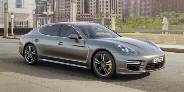 2014 Porsche Panamera Pictures