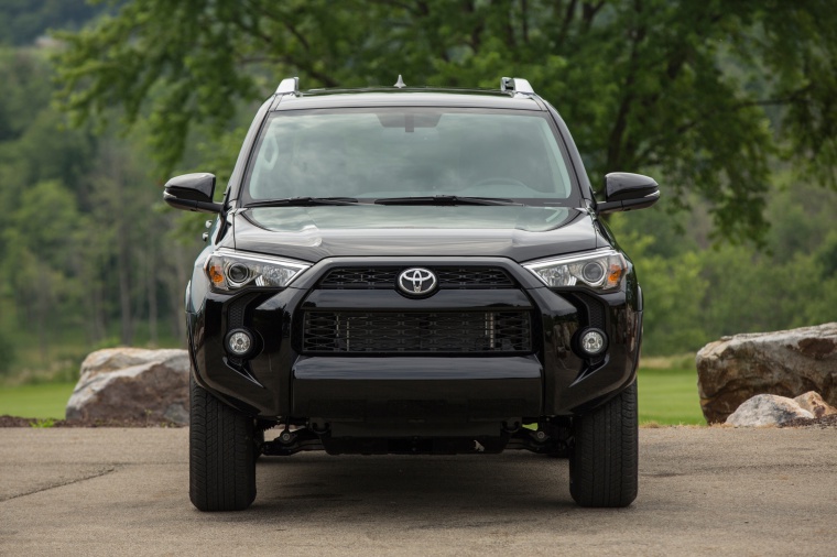 2019 Toyota 4Runner SR5 Picture