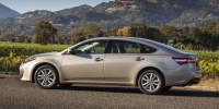 2013 Toyota Avalon Pictures