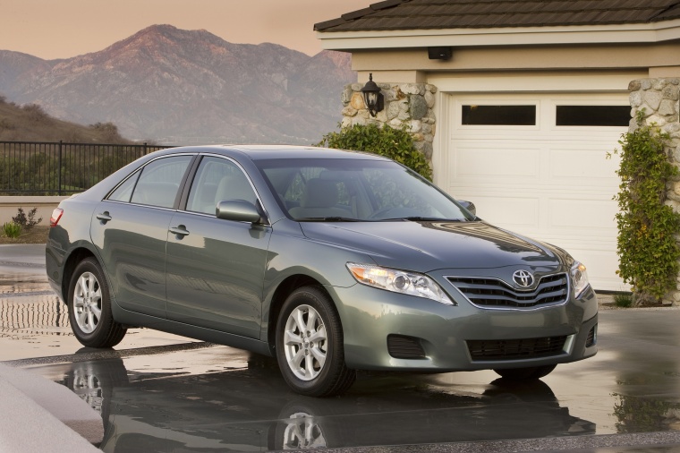 2010 Toyota Camry LE Picture