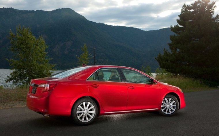 2013 Toyota Camry XLE Picture