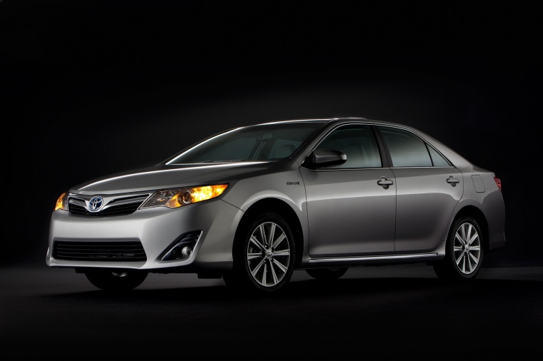 2013 Toyota Camry Hybrid XLE Picture