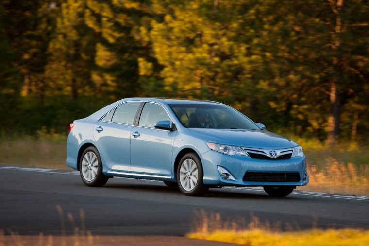 2013 Toyota Camry Hybrid XLE Picture