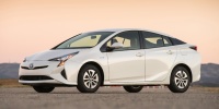 2017 Toyota Prius Pictures